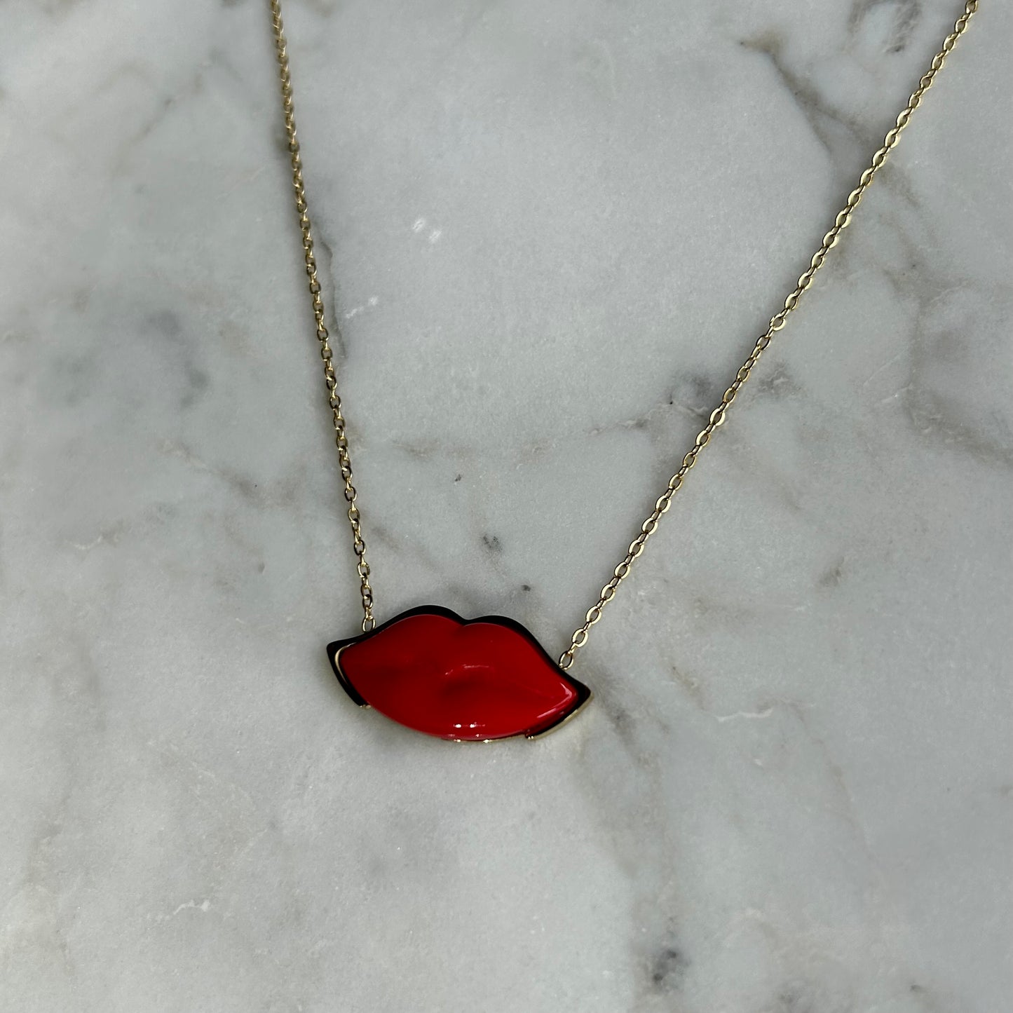 Kiss ketting