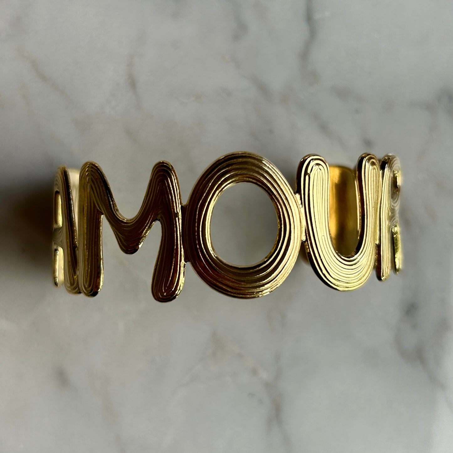 Amoure bangle