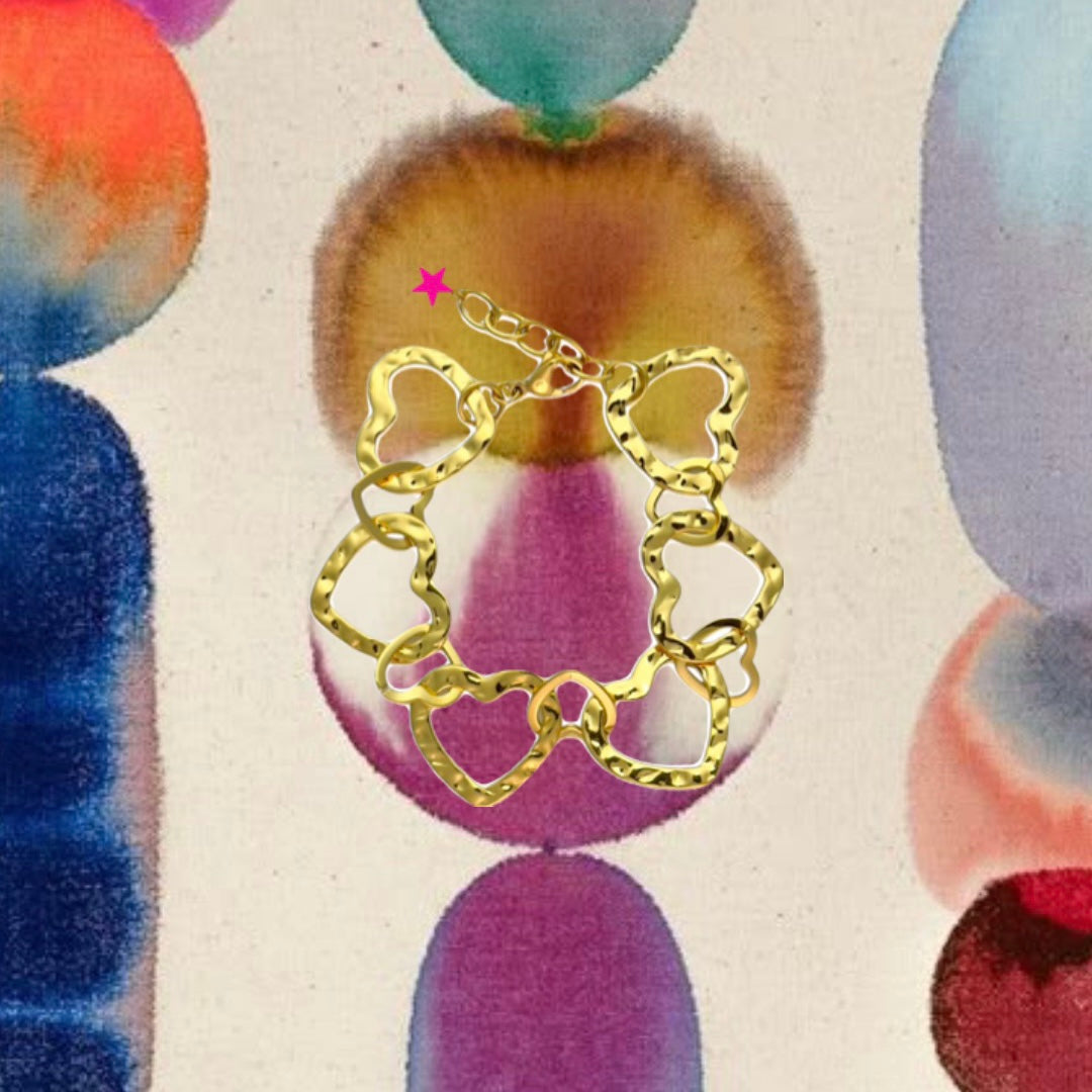 Open heart armband