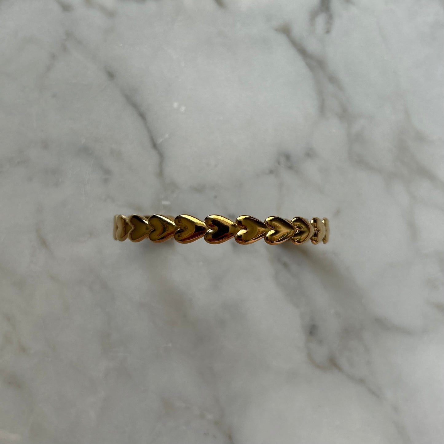 Small heart bangle