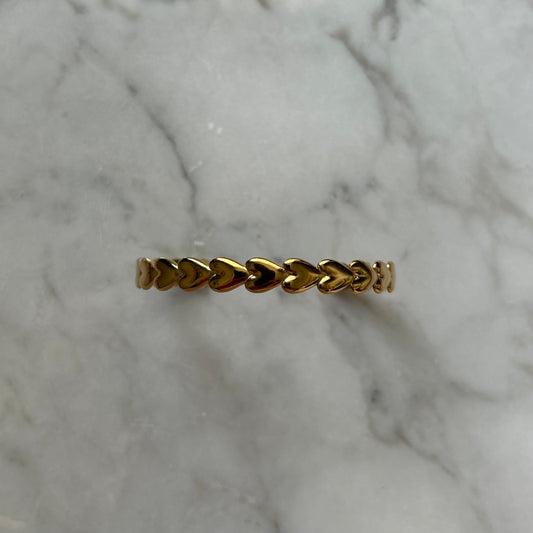 Small heart bangle
