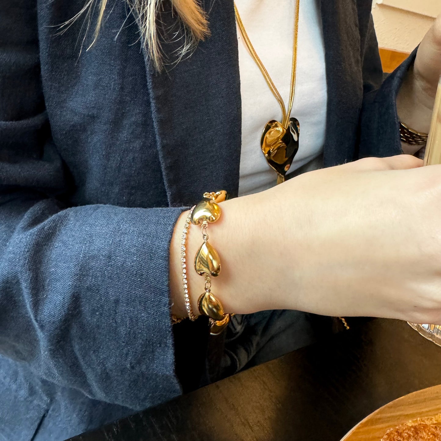 Hearts armband